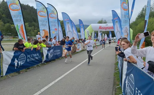 Bieg na 1 km cieszył się wielkim zainteresowaniem na Festiwalu Biegowym w Piwnicznej - 35